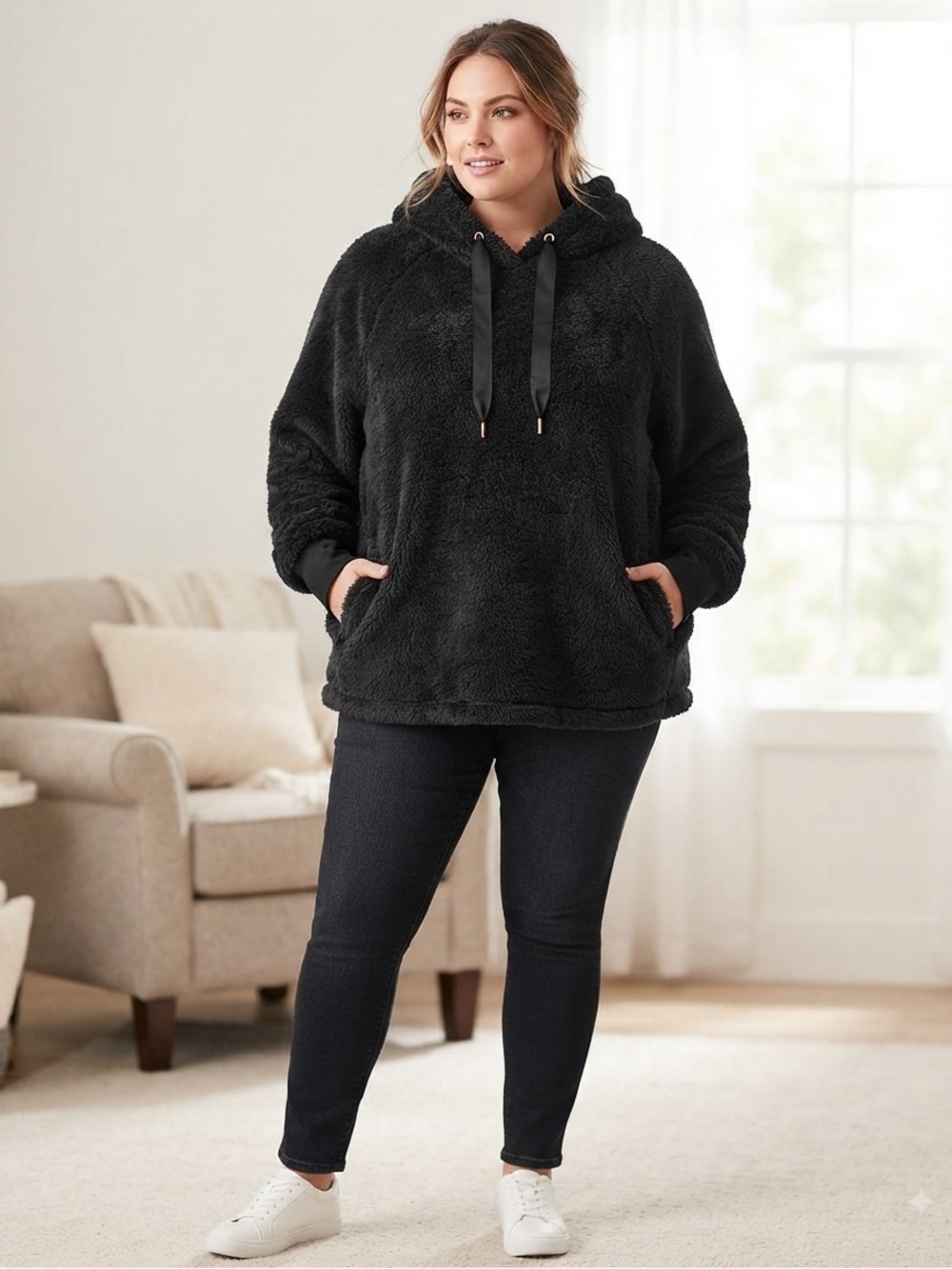 Old Navy Plush Hooded Teddy Pullover in Black